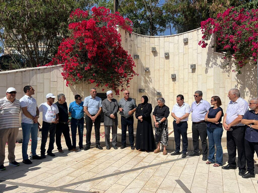 وفد لجنة المتابعة العليا يزور النصب التذكاري في الناصرة (راديو الناس)  وفد لجنة المتابعة العليا يزور النصب التذكاري في الناصرة