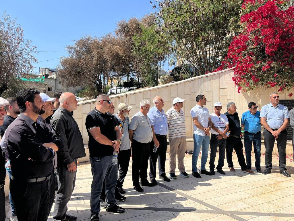 وفد لجنة المتابعة العليا يزور النصب التذكاري في الناصرة (راديو الناس)  وفد لجنة المتابعة العليا يزور النصب التذكاري في الناصرة