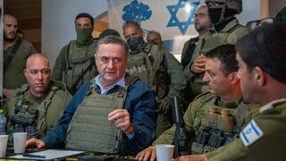 وزير الأمن الإسرائيلي يسرائيل كاتس في غزة  