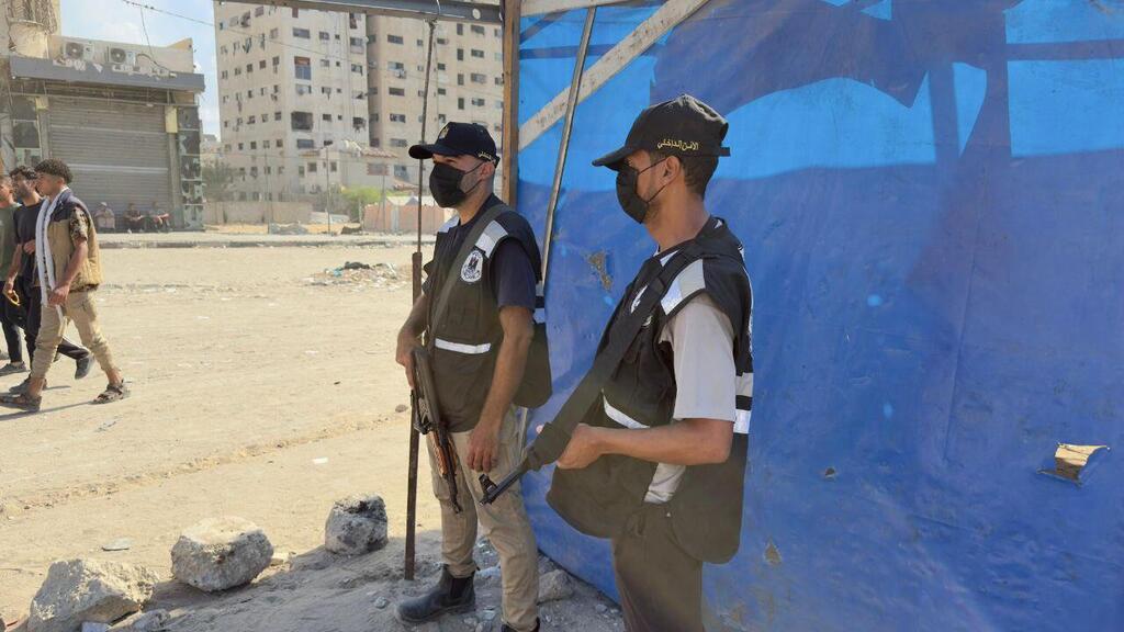 بدء انتشار أجهزة الداخلية في غزة بعد انسحاب الجيش الإسرائيلي