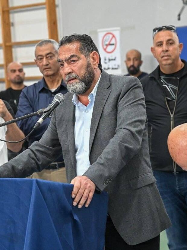 عز الدين أمارة، رئيس مجلس كفر كنا المحلي (تُستخدم هذه الصورة بموجب البند 27 أ من قانون الحقوق الأدبية (2007)) عز الدين أمارة، رئيس مجلس كفر كنا المحلي