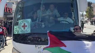 وصول دفعة من الأسرى الفلسطينيين المحررين الى رام الله