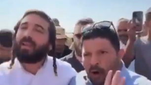 توتر في بئر الهَجّ بعد زيارة نائب الوزير ألموغ كوهين وعضو الكنيست تسفي سوكوت