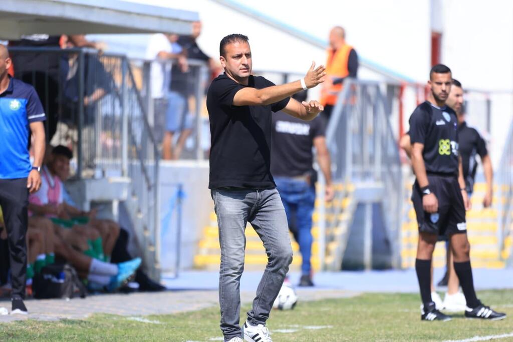 إخاء الناصرة يحافظ على الصدارة بعد فوزه على باقة الغربية 