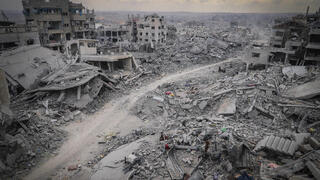 دمار وركام في حي تل الهوي في غزة