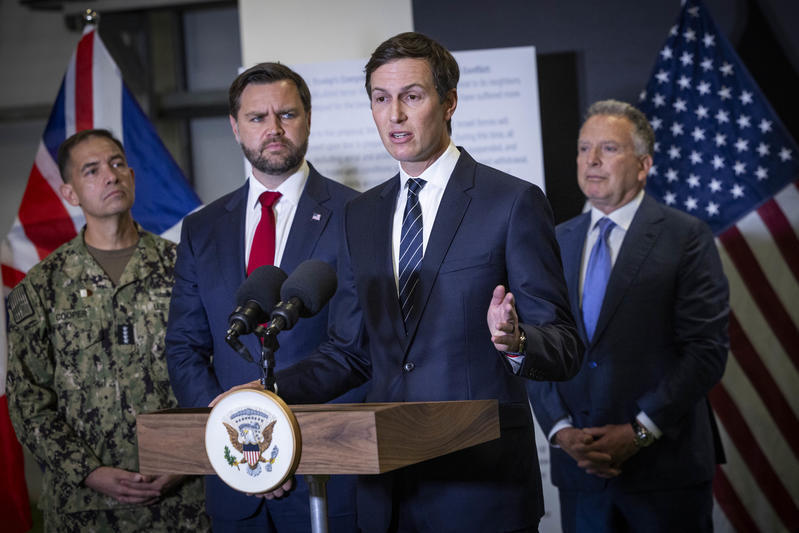 فانس كوشنر وويتكوف في المؤتمر الصحفي