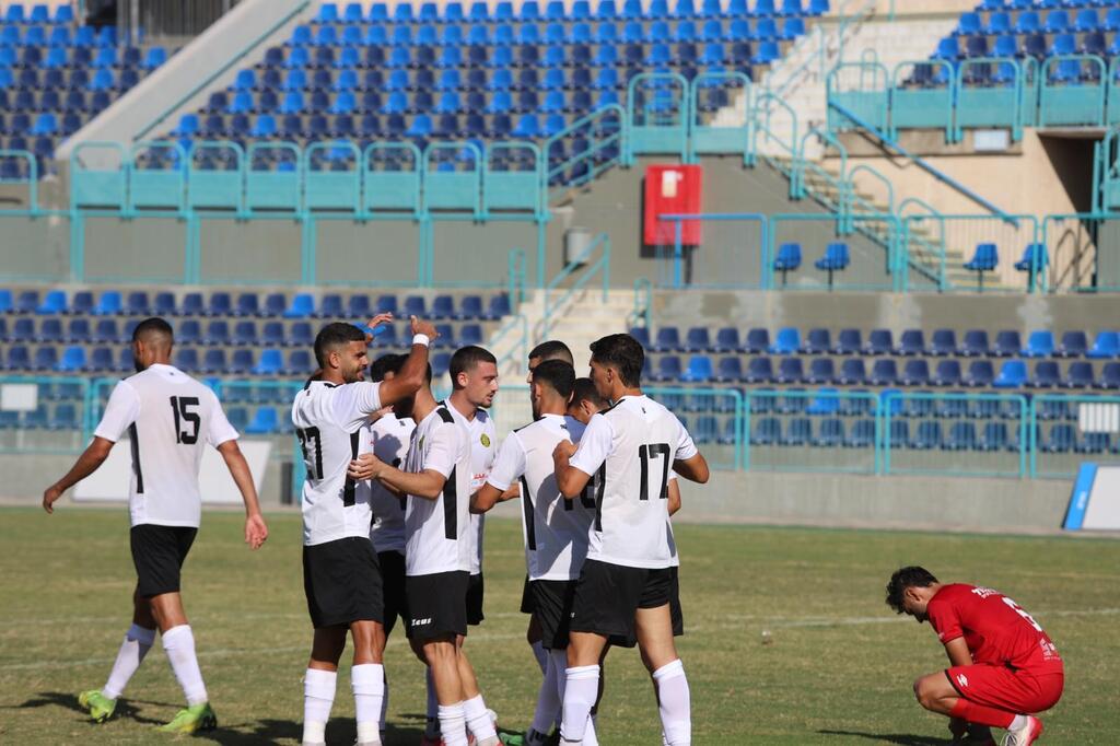 ام الفحم تواصل صحوتها بعد فوزها العريض ٥-. على طيرة الكرمل 