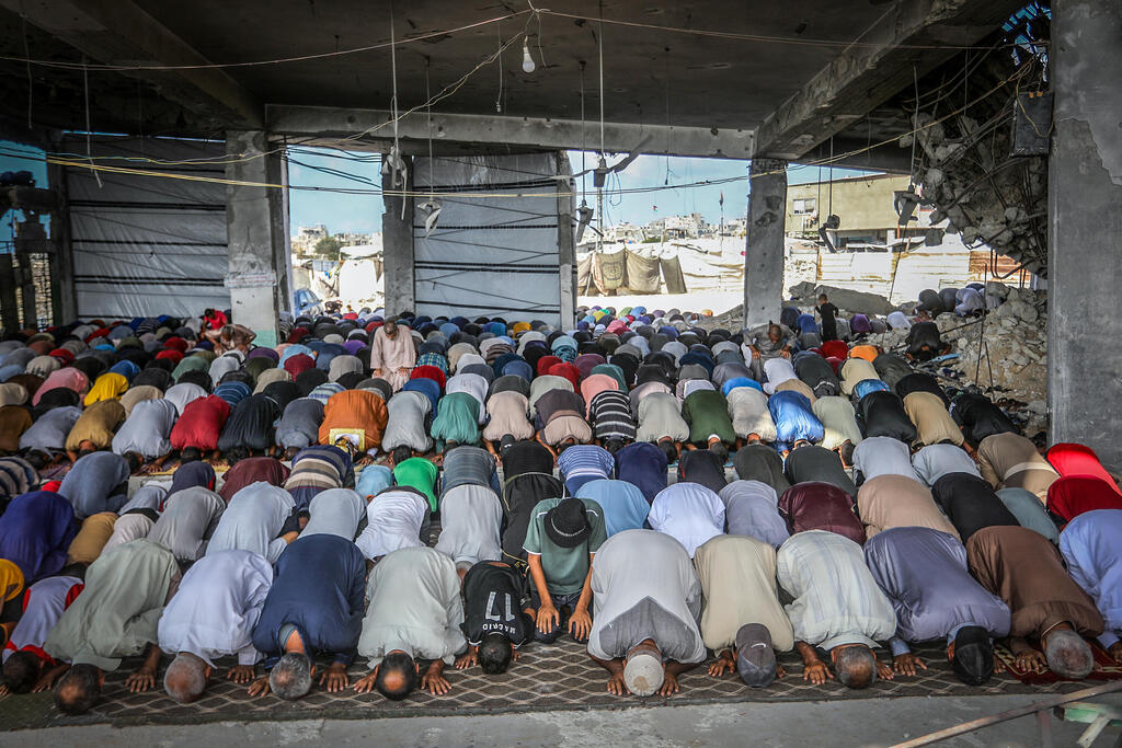 الحياة تعود إلى غزة (Flash90)  الحياة تعود إلى غزة