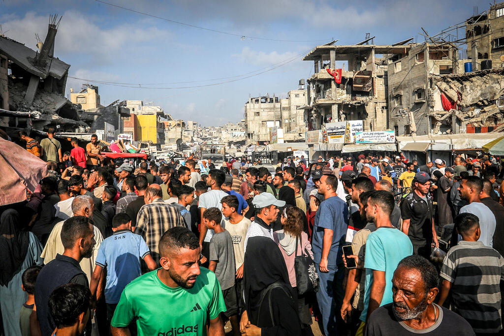 الحياة تعود إلى غزة (Flash90)  الحياة تعود إلى غزة