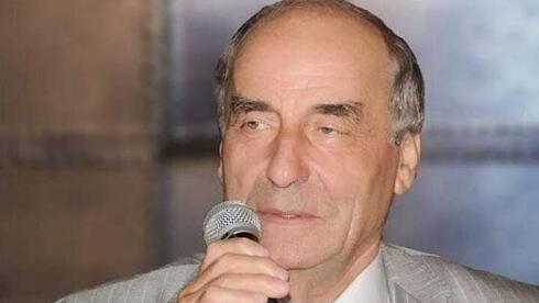 الشاعر الزجلي طليع حمدان