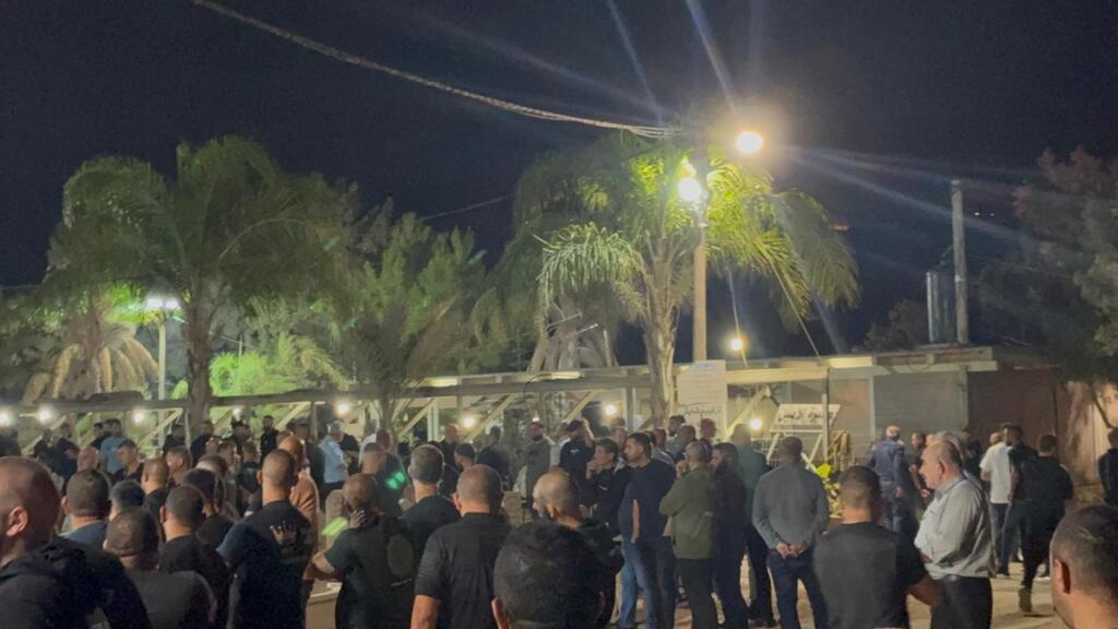 عرّابة تشيّع الشاب قاسم عاصلة في جنازة مهيبة