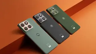 موتورولا تقحم سوق الهواتف الذكية بهاتف جديد بمواصفات دقيقة