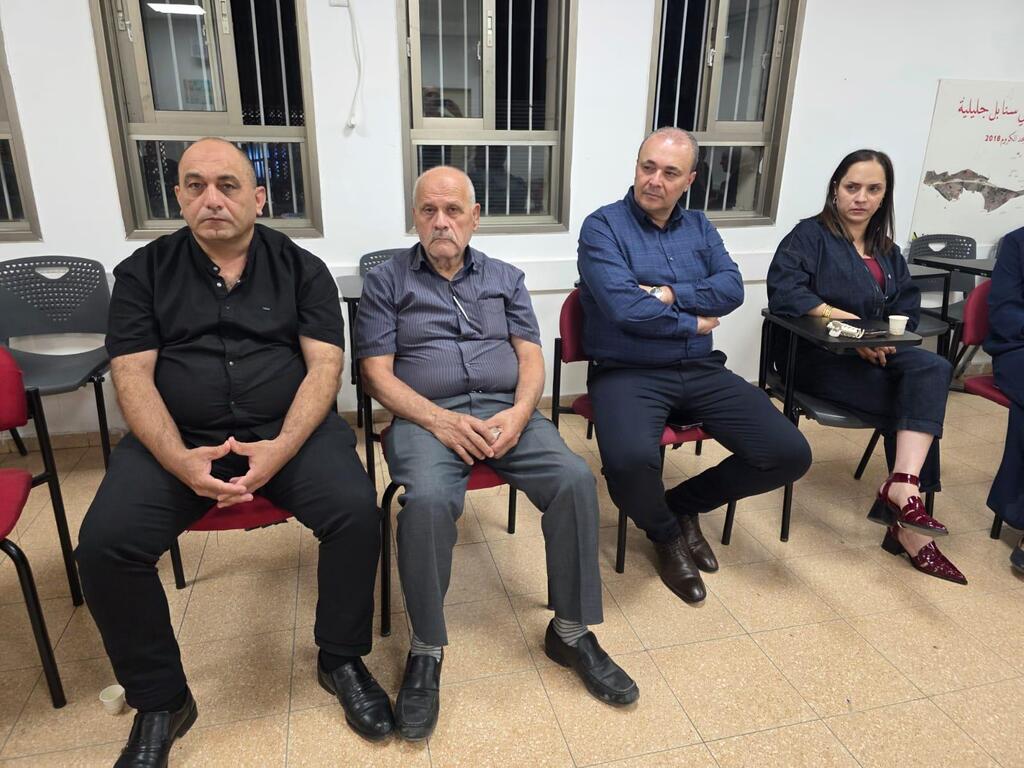 اجتماع طارئ في مجد الكروم