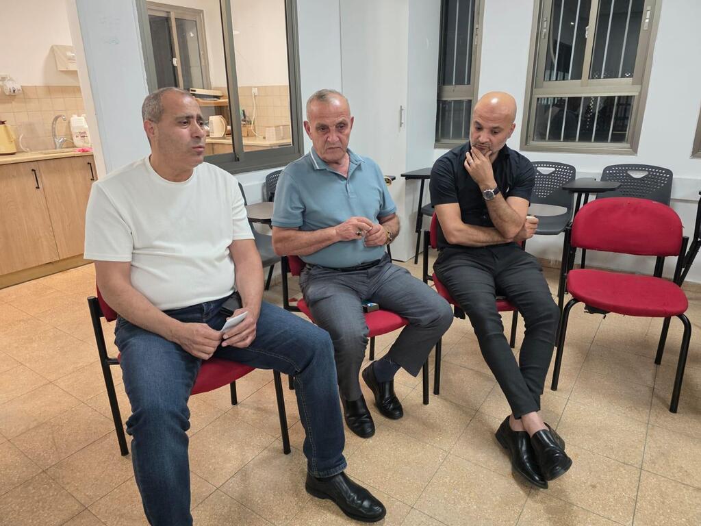 اجتماع طارئ في مجد الكروم