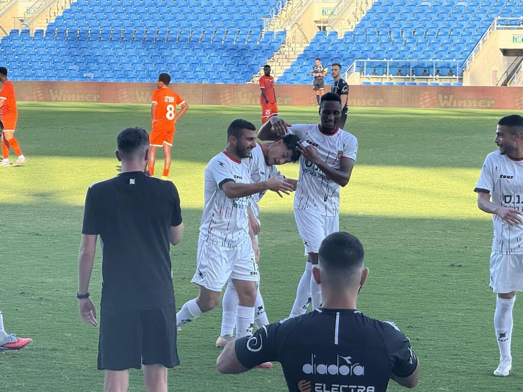 أنس دبور يقود كفرقاسم لفوز عريض 3-0 على ريشون لتسيون