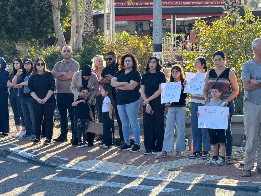 كوكب: وقفة احتجاجية وإغلاق الشارع الرئيسي احتجاجا على مقتل راسم نعامنة