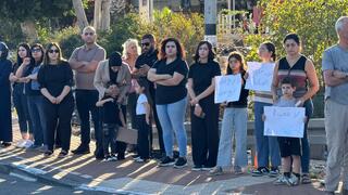 كوكب: وقفة احتجاجية وإغلاق الشارع الرئيسي احتجاجا على مقتل راسم نعامنة