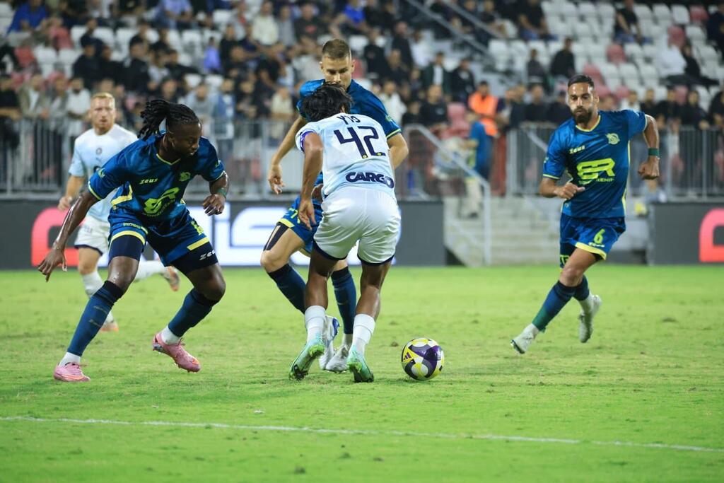 مكابي الرينة - مكابي تل أبيب