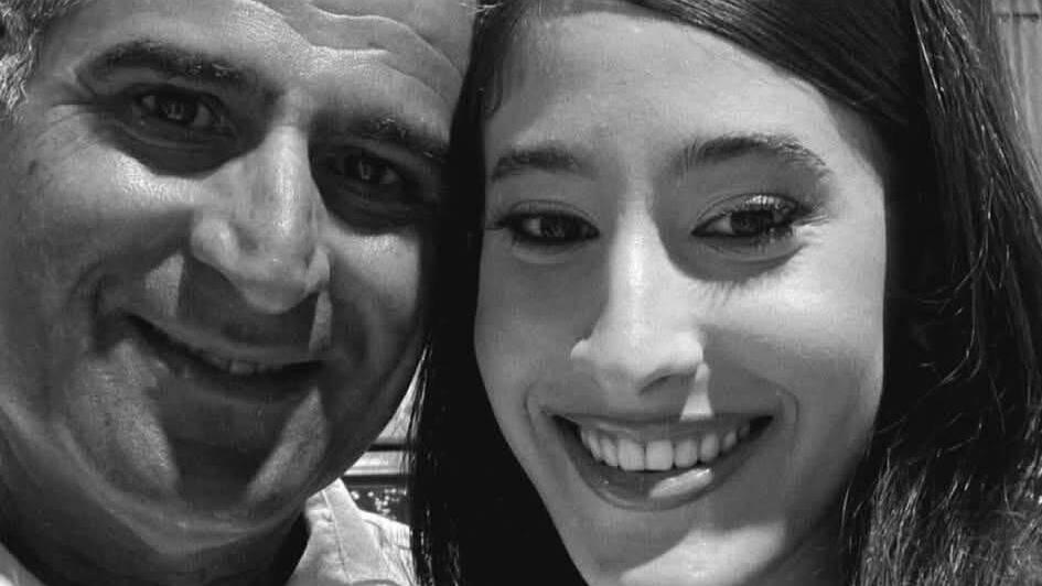 ليانا مع والدها المرحوم راسم نعامنة (وفق البند 27 أ لقانون حقوق النشر 2007) 