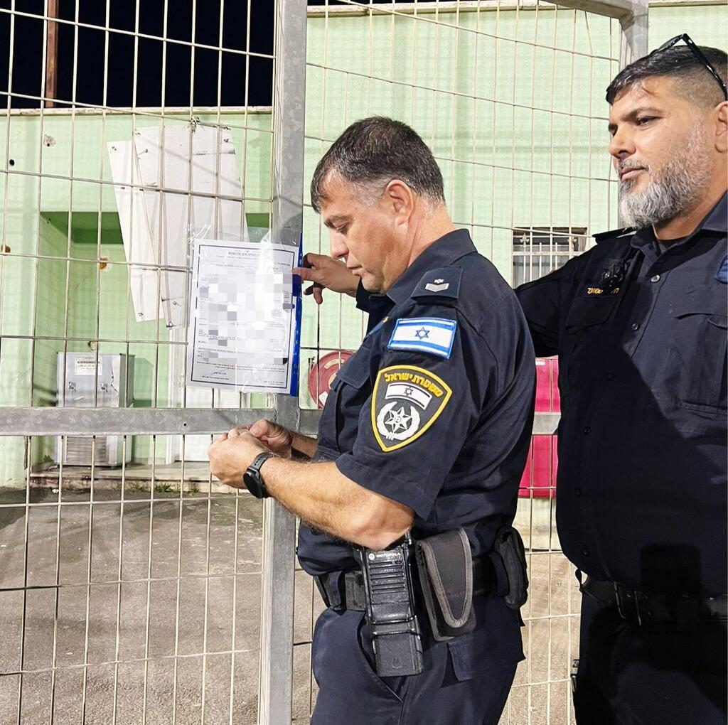 الشرطة تغلق ملعب البعنة