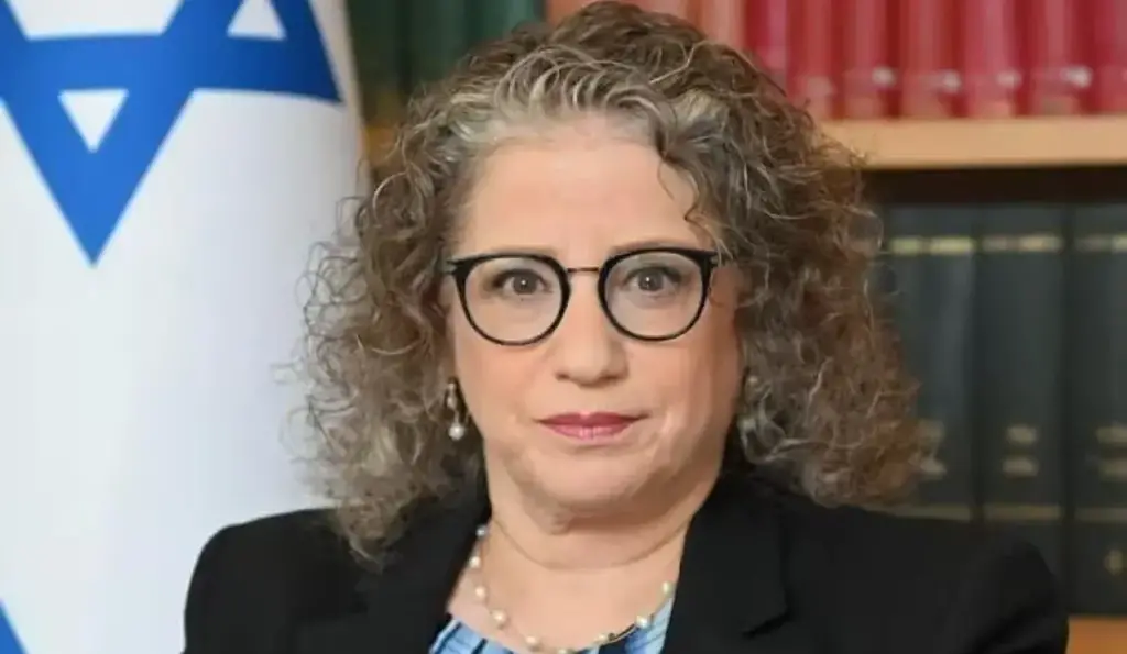 سفيرة إسرائيل عينات كرنس-غايغر