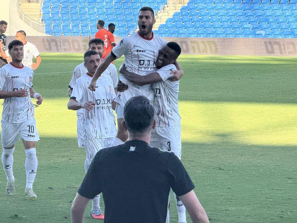 الوحدة كفر قاسم 