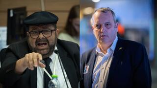 من اليمين: غلعاد كاريف حسن جبارين