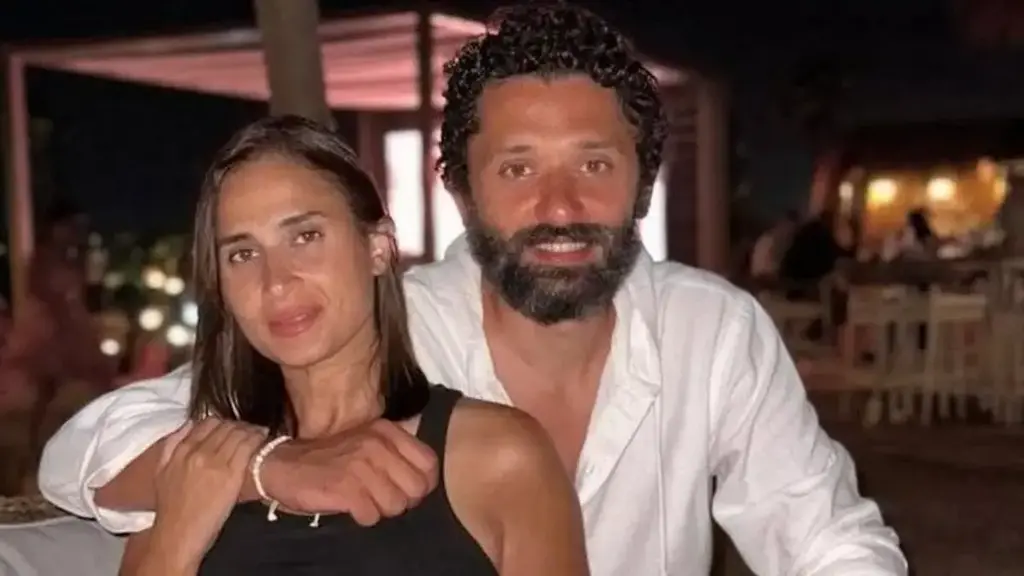  كريم محمود عبد العزيز وزوجته