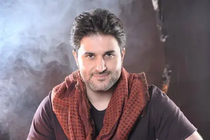 ملحم زين (وفق البند 27 أ لقانون حقوق النشر 2007) ملحم زين