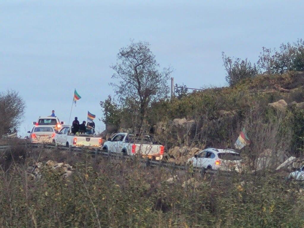 مسيرة خيالة وسيارات في الجولان رفضًا لمشروع المراوح