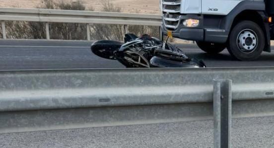 حادث طرق قاتل في النقب (وفق البند 27 أ من قانون الحقوق الأدبية (2007)) حادث طرق قاتل في النقب