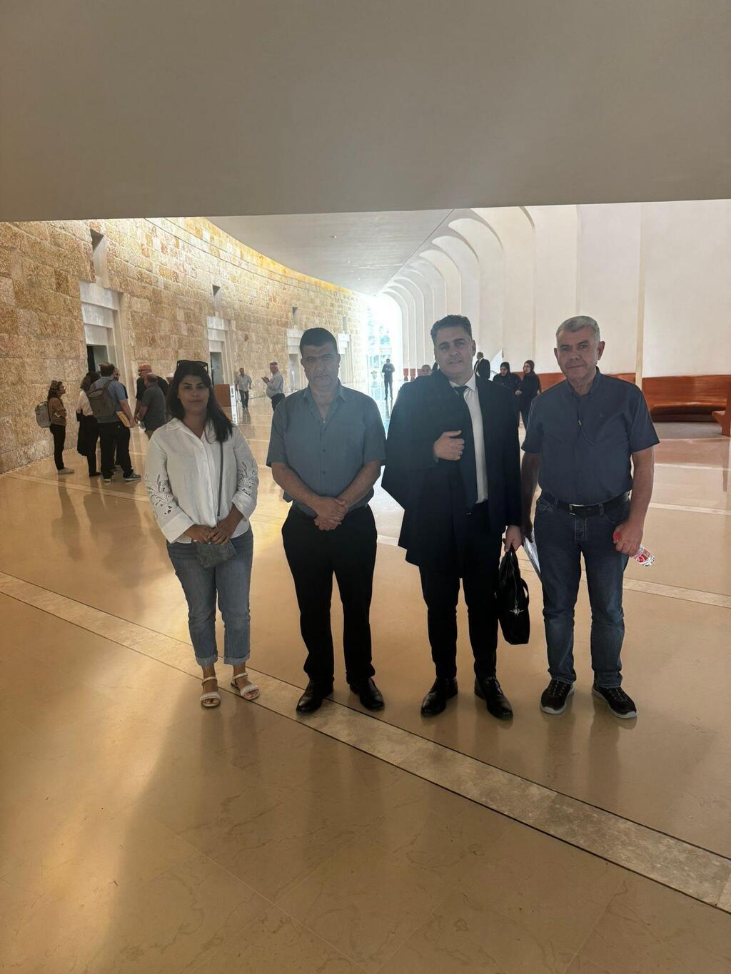 المحامي قيس ناصر ورئيس المجلس سليم صليبي