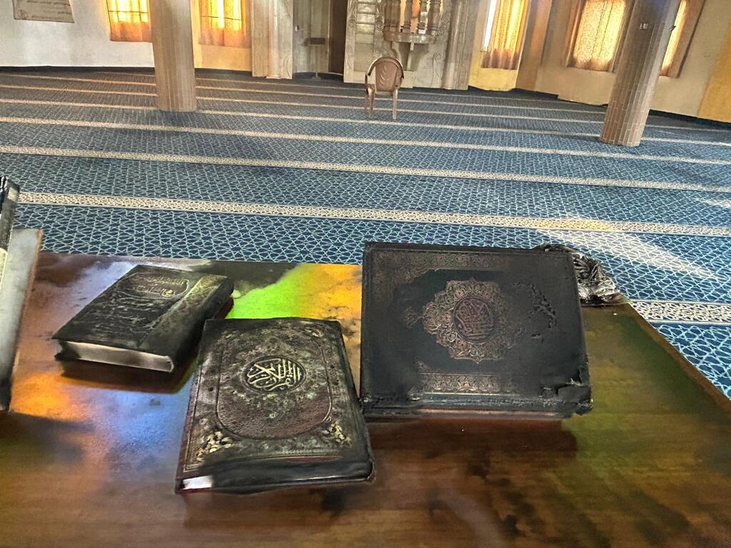 حريق مسجد في ديرستيا