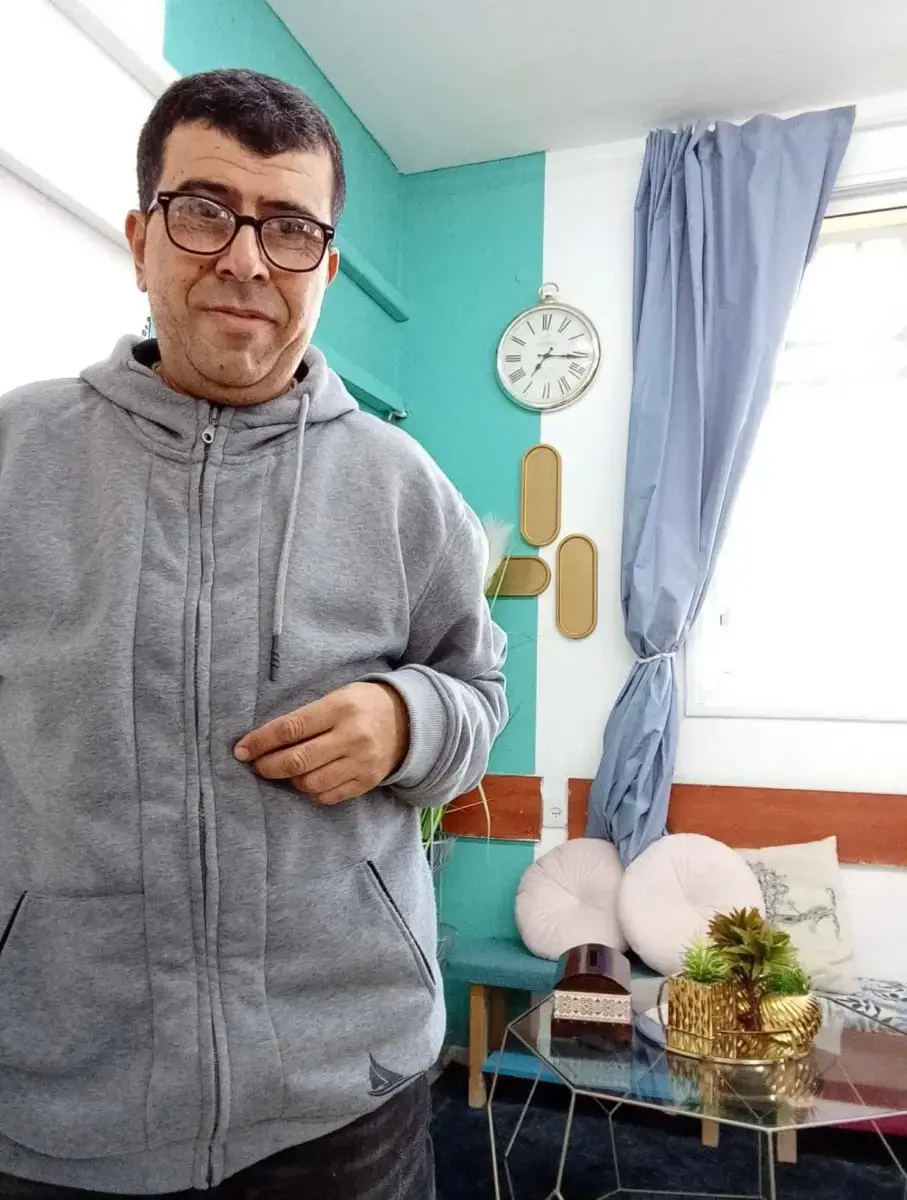 المرحوم زكي شاكر أبو مُخ (تُستخدم هذه الصورة بموجب البند 27 أ من قانون الحقوق الأدبية (2007)) المرحوم زكي شاكر أبو مُخ