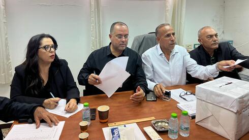 انتخابات رئاسة المتابعة: انطلاق الاقتراع 