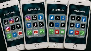 وسائل التواصل الاجتماعي