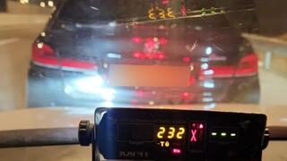 قاد بسرعة جنونية بلغت 232 كم/س: الشرطة توقف سائقًا من حورة في النقب