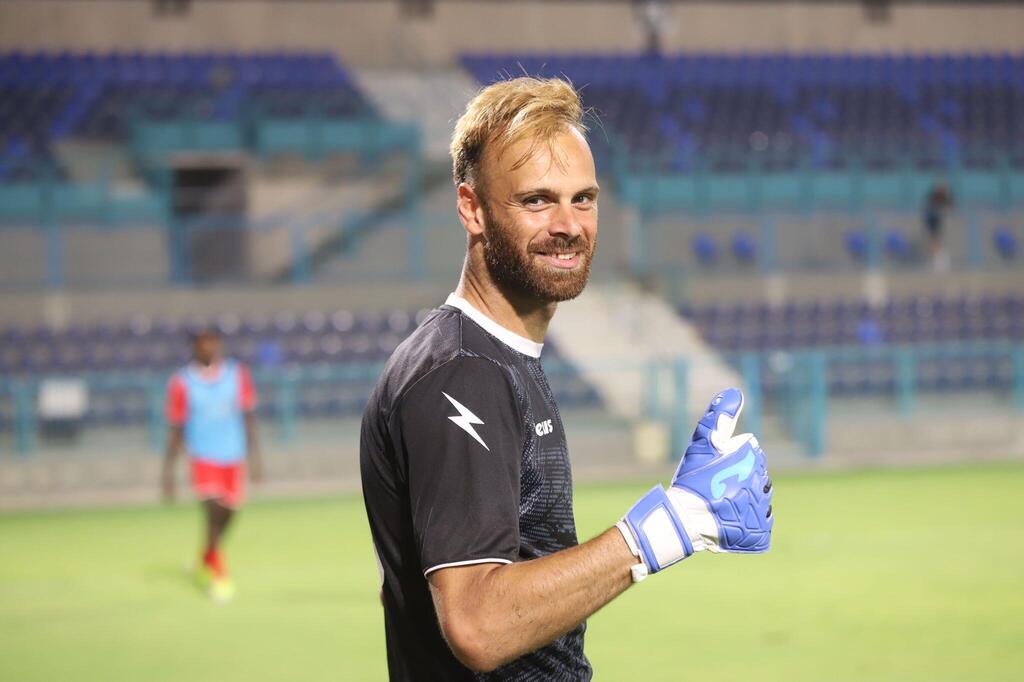 حارس المرمى مهدي زعبي (راديو الناس) حارس المرمى مهدي زعبي