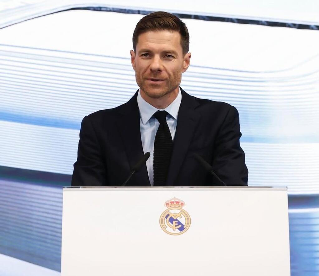 تشابي ألونسو (الصفحة الرسميّة لنادي ريال مدريد) تشابي ألونسو