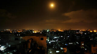 قصف جوي على مدينة رفح