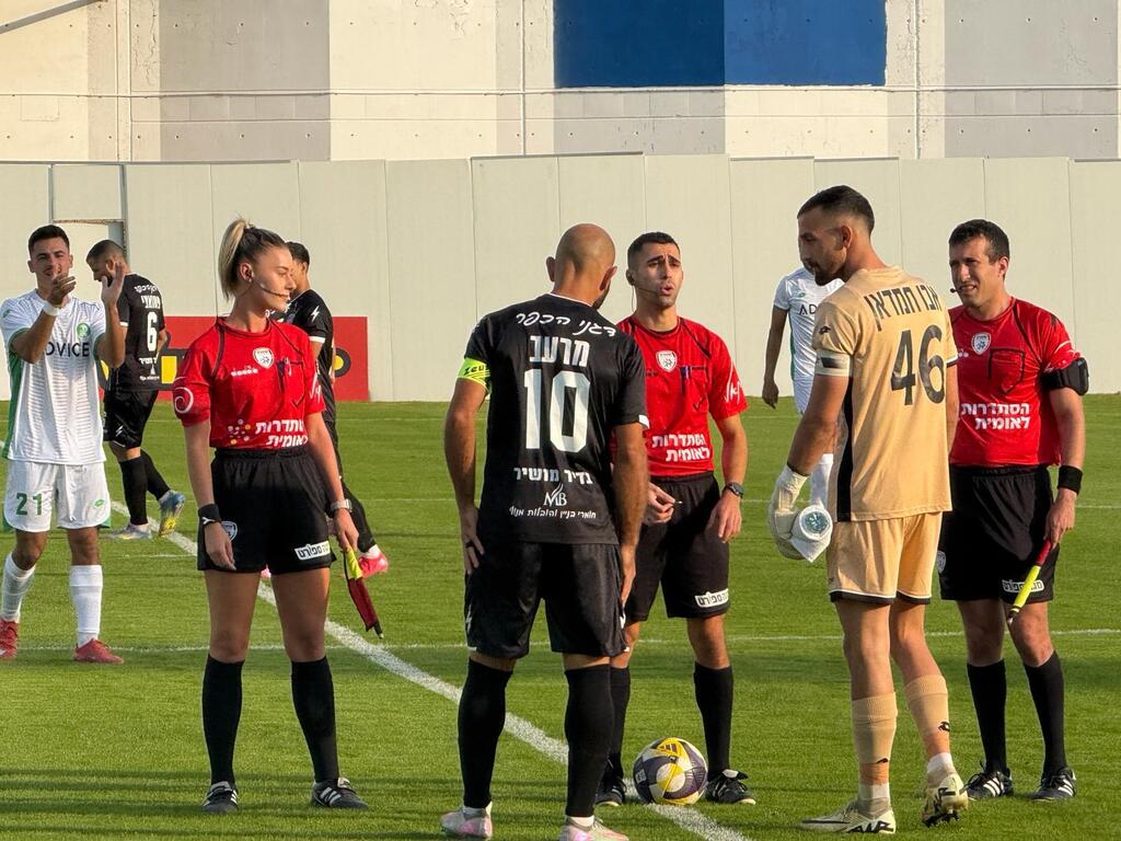 الوحدة كفر قاسم يخسر مجددًا ويغرق في دوامة التراجع (راديو الناس) الوحدة كفر قاسم يخسر مجددًا ويغرق في دوامة التراجع