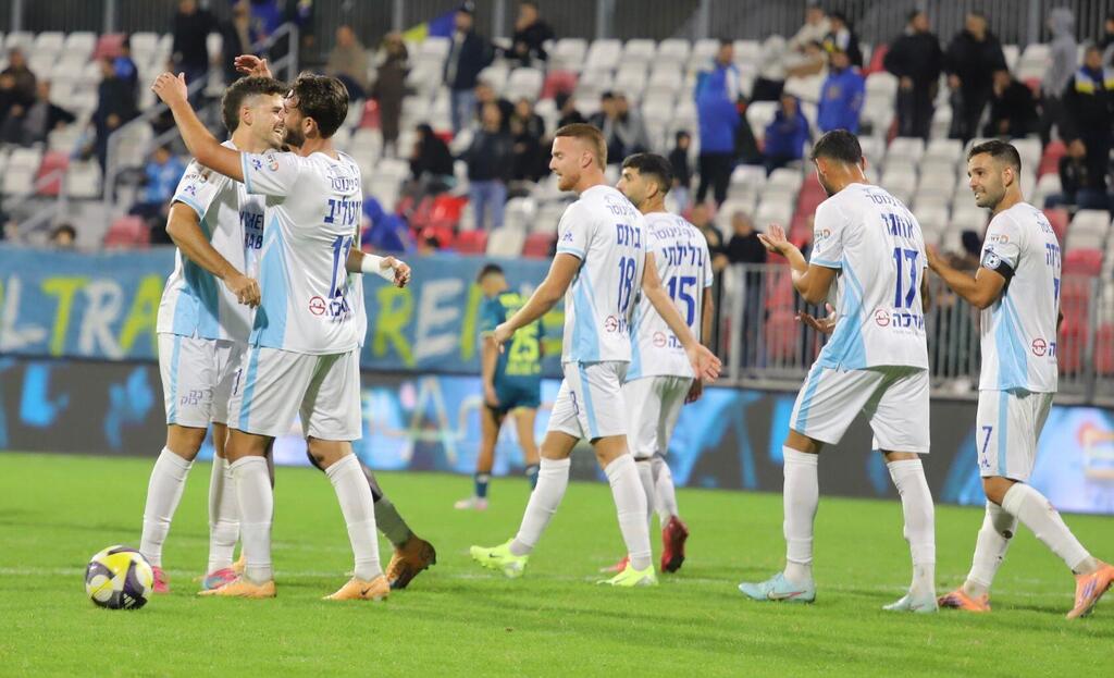 بلدي طبريا يهزم مكابي الرينة 3-1 ويعمّق أزمته في قاع الترتيب (راديو الناس) بلدي طبريا يهزم مكابي الرينة 3-1 ويعمّق أزمته في قاع الترتيب