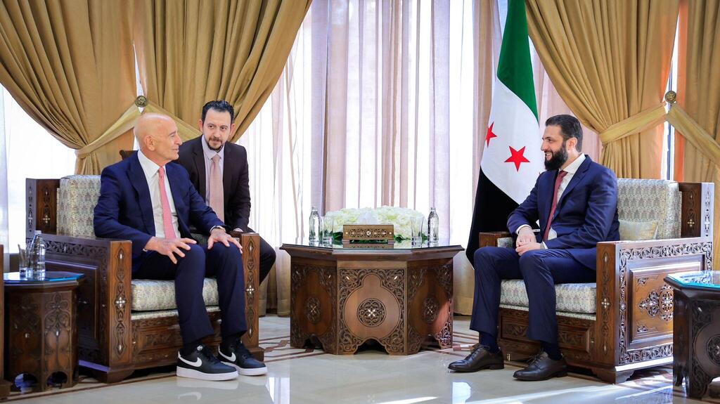 الرئيس السوري يلتقي المبعوث الأميركي توم باراك ويبحث معه المستجدات الأخيرة في المنطقة