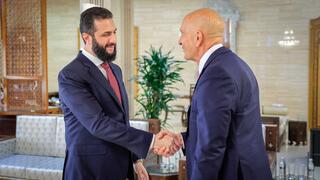 الرئيس السوري يلتقي المبعوث الأميركي توم باراك ويبحث معه المستجدات الأخيرة في المنطقة