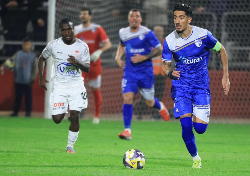 أبناء سخنين يتعادل أمام عيروني كريات شمونة (راديو الناس) أبناء سخنين يتعادل أمام عيروني كريات شمونة