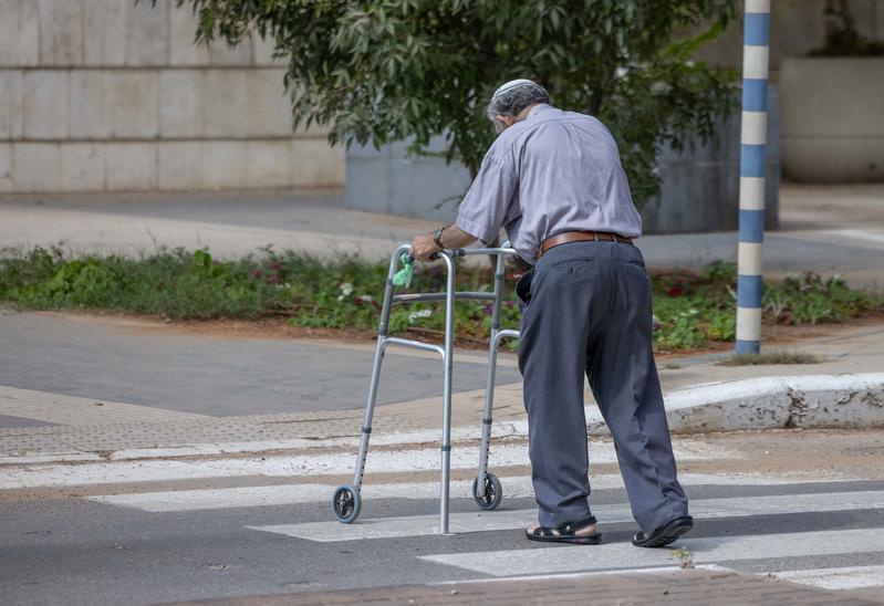 مساعدة قانونية للمسنين في حالات الاستغلال