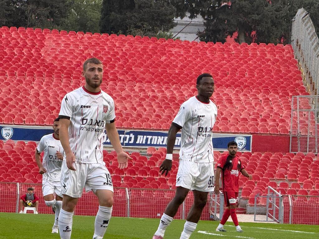 عودة كفرقاسم لمسار الانتصارات (راديو الناس) عودة كفرقاسم لمسار الانتصارات