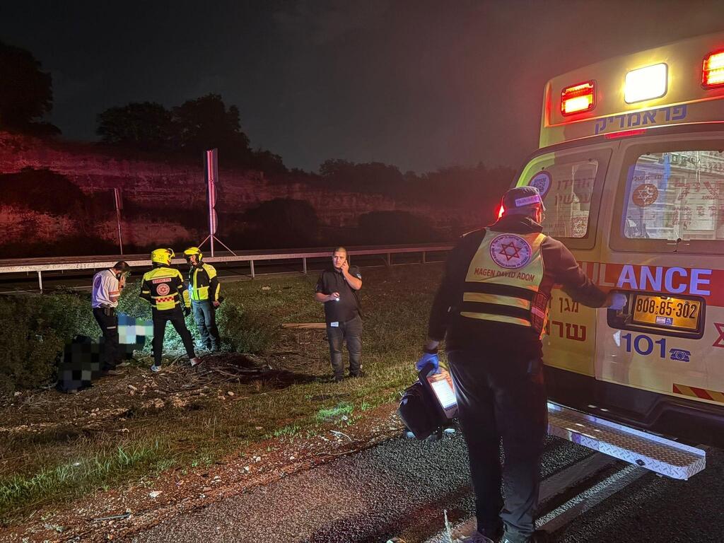 مصرع شاب عشريني إثر حادث دهس مروّع على شارع 6 قرب رجافيم (تُستخدم هذه الصورة بموجب البند 27 أ من قانون الحقوق الأدبية (2007)) مصرع شاب عشريني إثر حادث دهس مروّع على شارع 6 قرب رجافيم