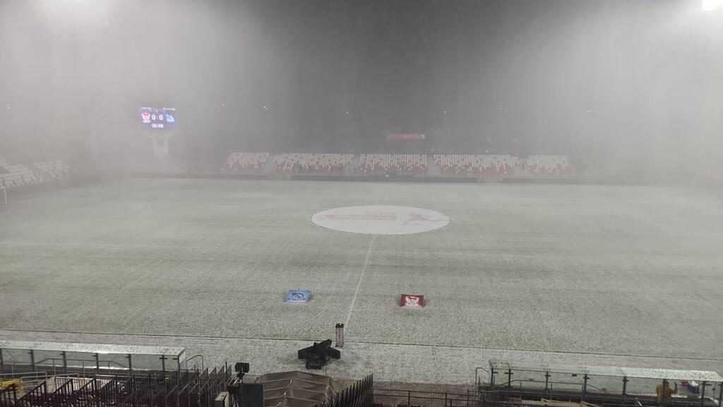 استاد غرين في نوف هجليل (راديو الناس) استاد غرين في نوف هجليل