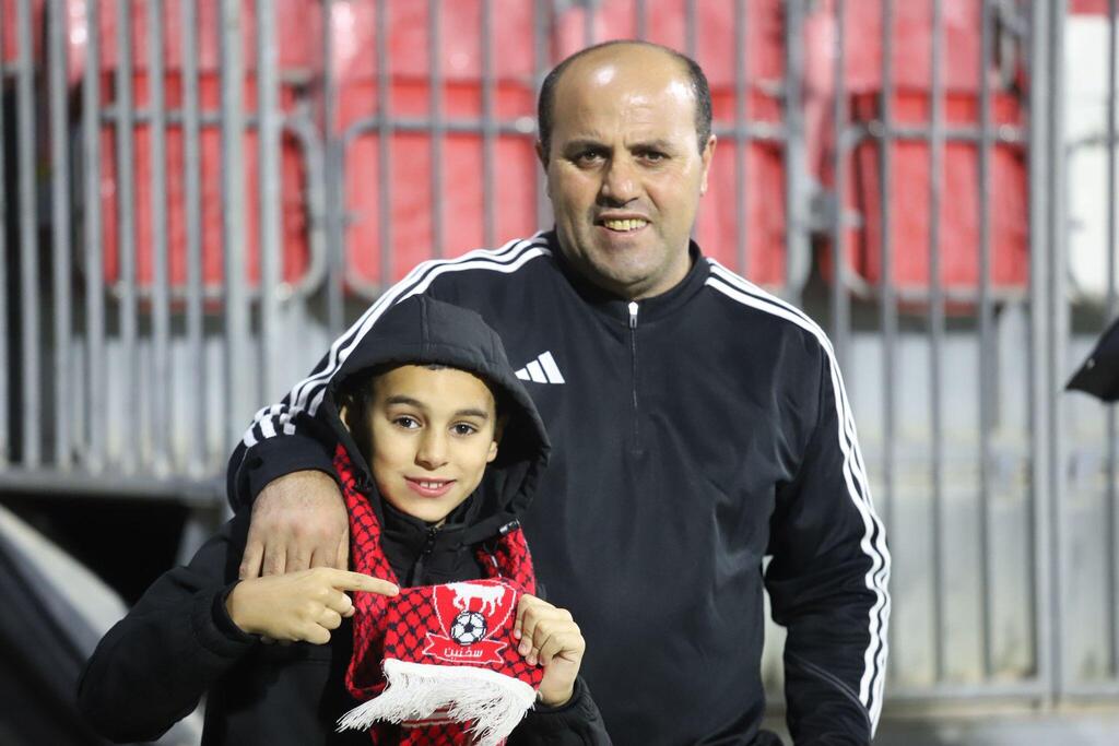 تأجيل مباراة الرينة وسخنين بسبب أحوال الطقس (راديو الناس) تأجيل مباراة الرينة وسخنين بسبب أحوال الطقس